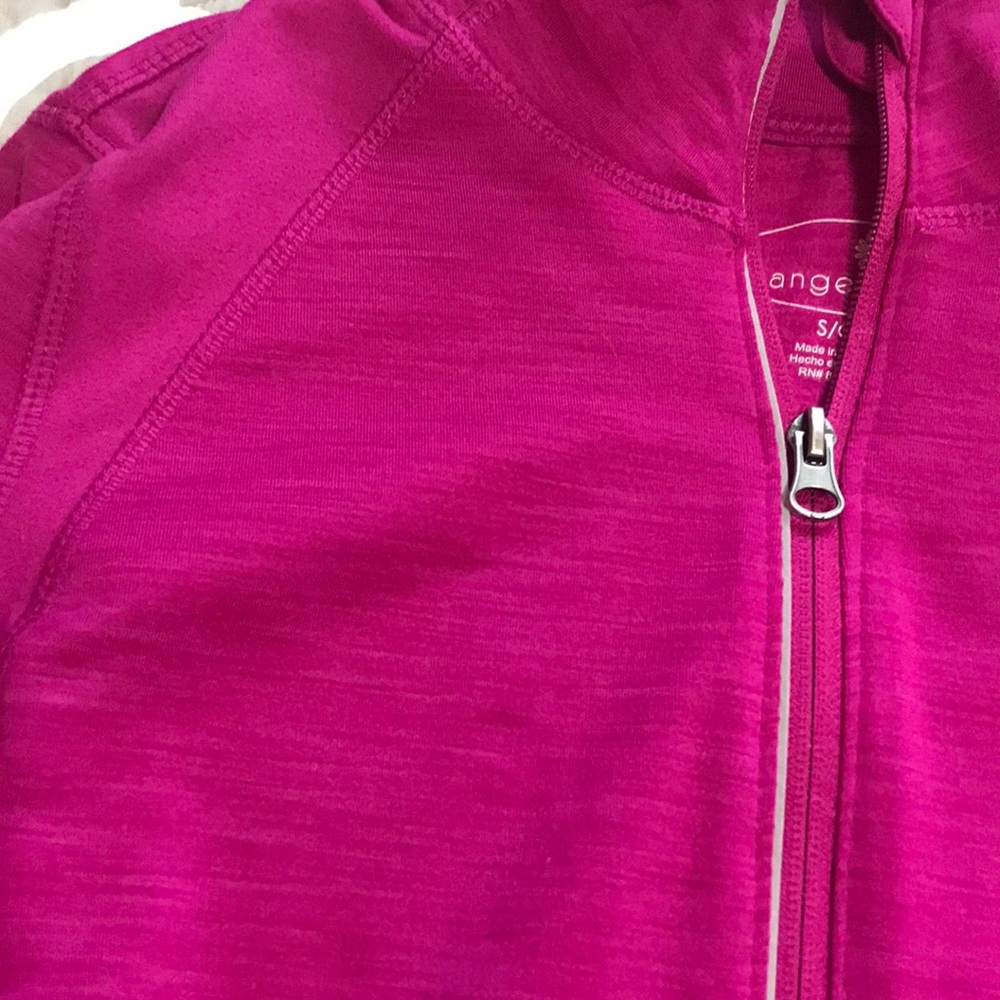 ZIP-UP - Picture 2 of 8